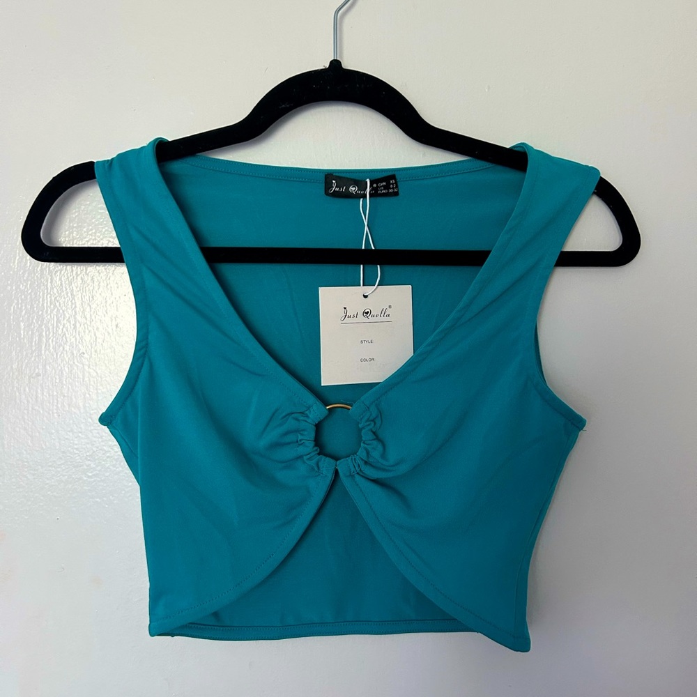 Just Quella XS Cropped turquoise ring shirt